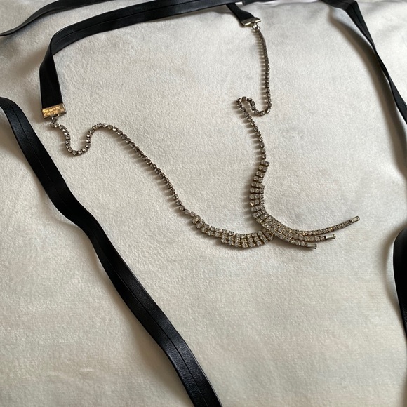 ARMED leather wrap choker - Picture 3 of 5